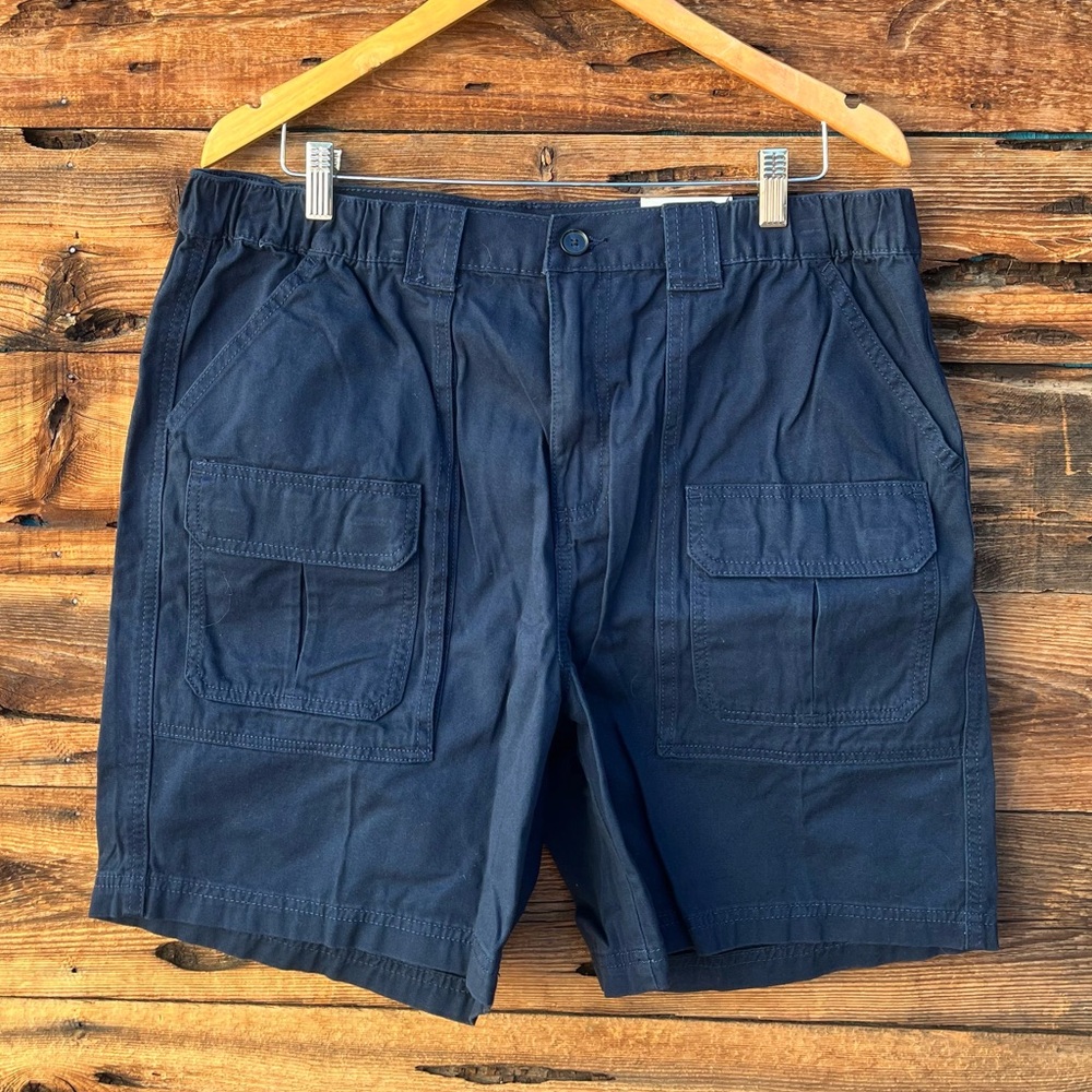 CROFT & BARROW | NWT Men's Navy Cargo Shorts 36